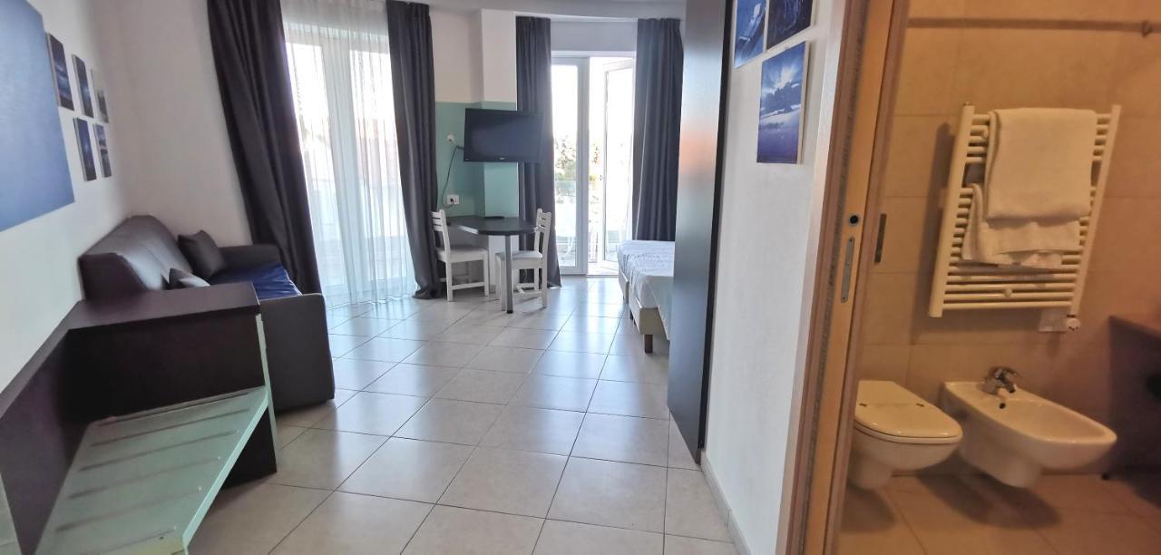 Hotel Oceanomare Punta Marina Eksteriør billede