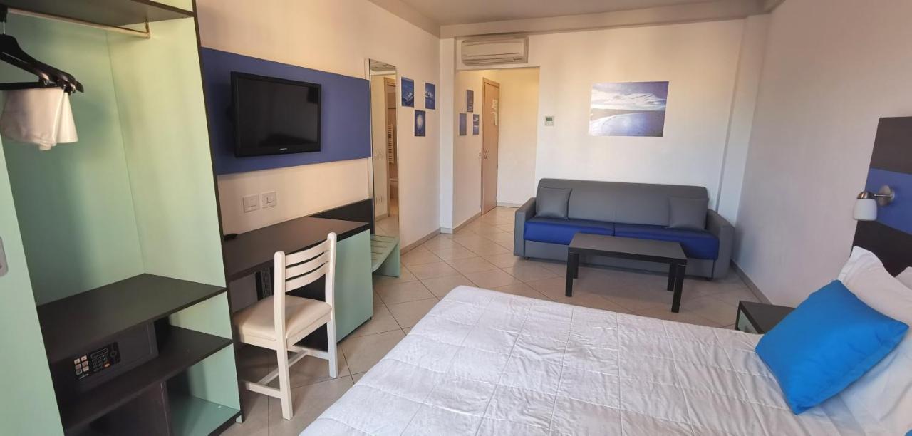 Hotel Oceanomare Punta Marina Eksteriør billede