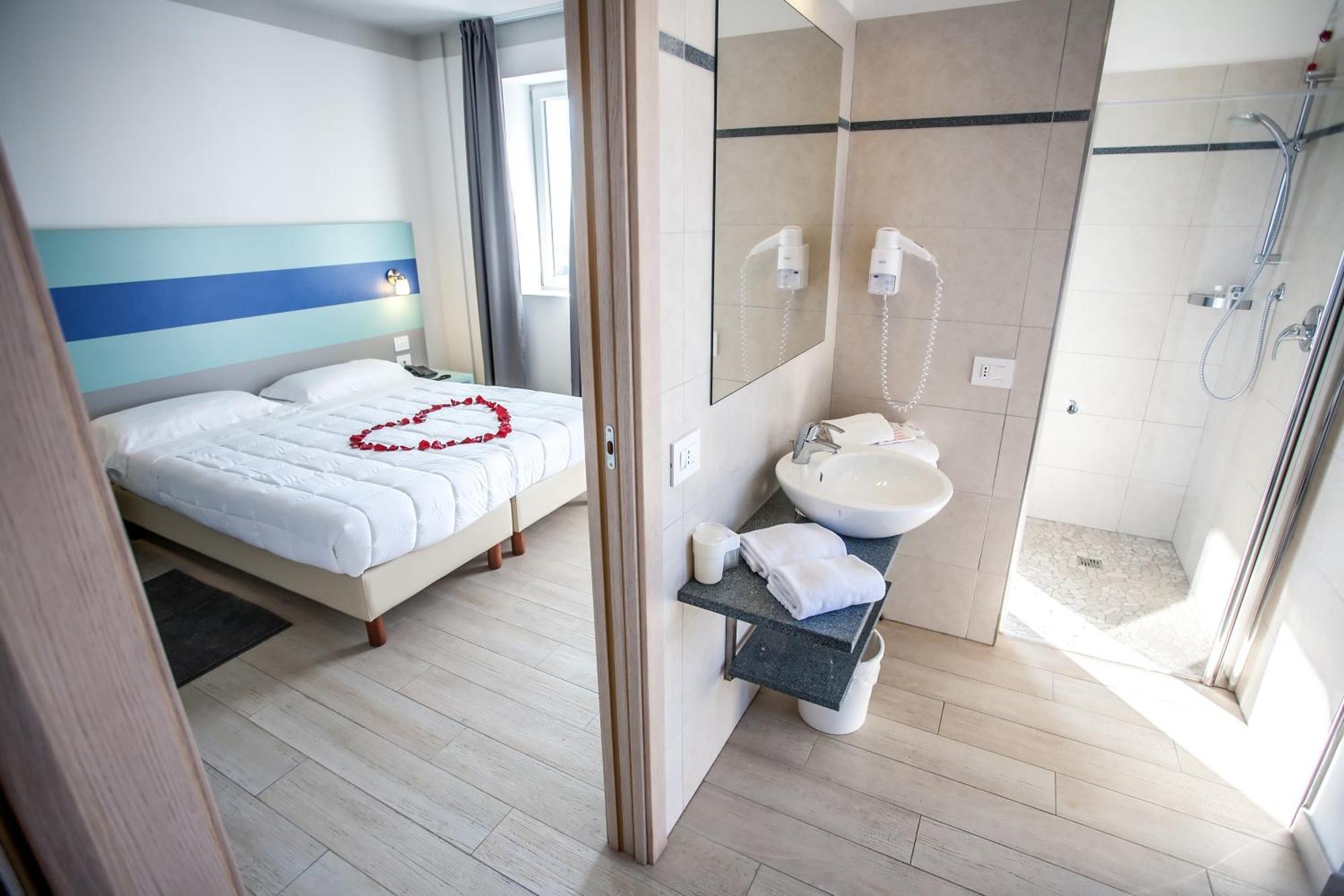 Hotel Oceanomare Punta Marina Værelse billede